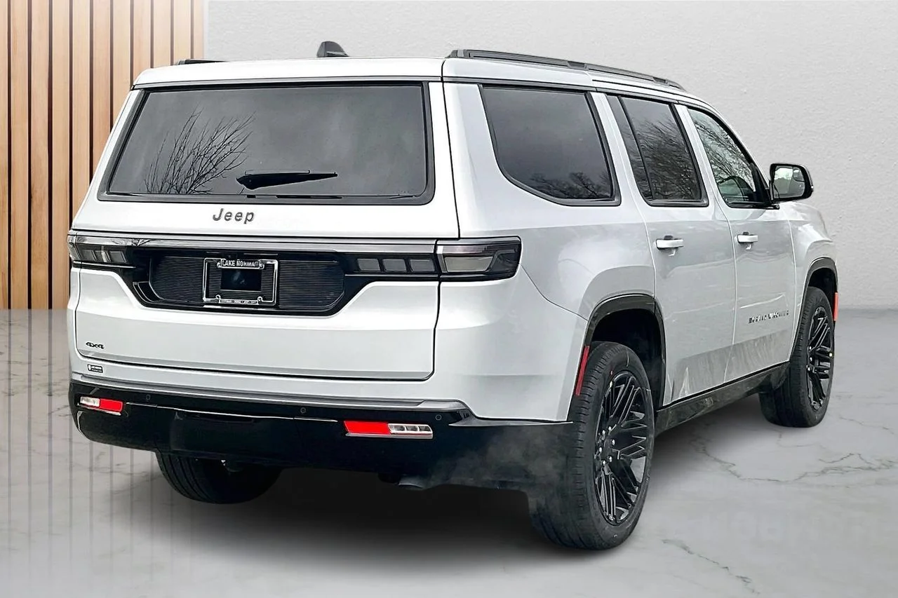 New 2026 Silver Zynith Jeep Limited Reserve image 8