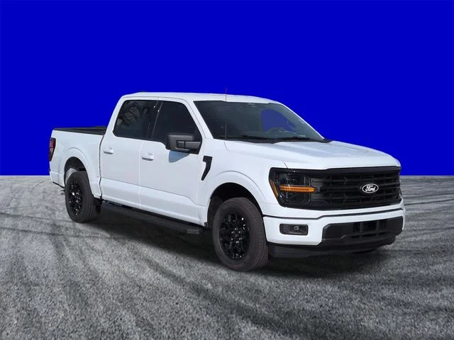 New 2026 Oxford White Ford XLT image 2