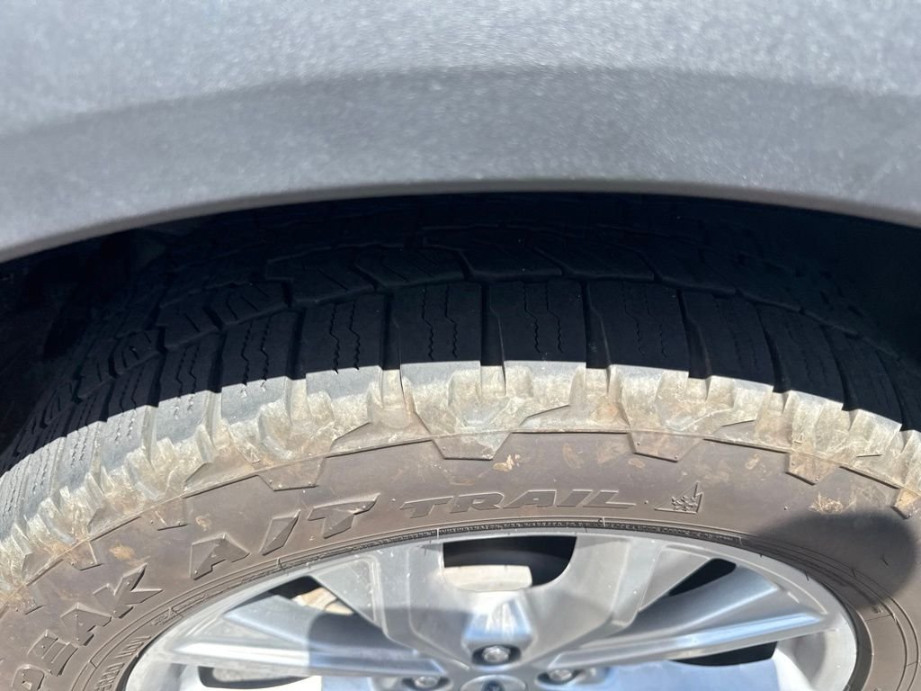 Used 2020 Gray Ford Limited image 9