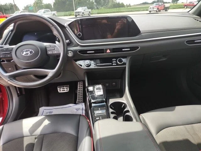 Used 2023 Red Hyundai SEL Plus image 13