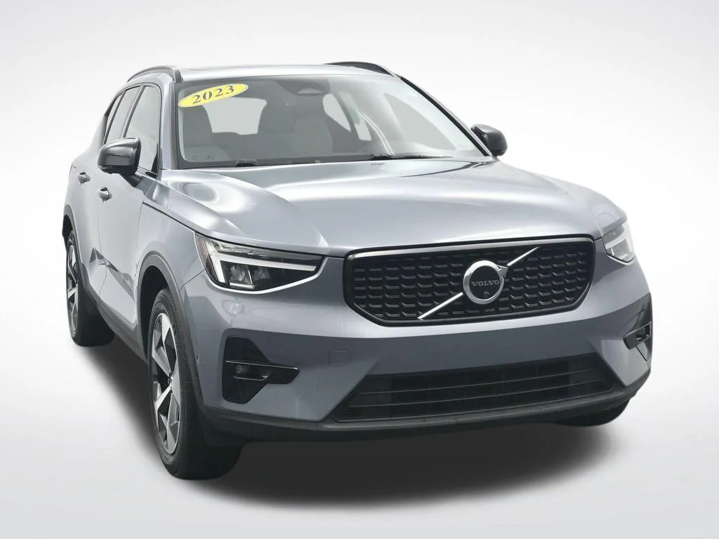 Certified Used 2023 Blue Volvo Ultimate image 3