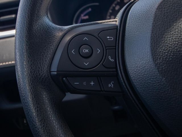 2024 Toyota RAV4 XLE - Photo 24