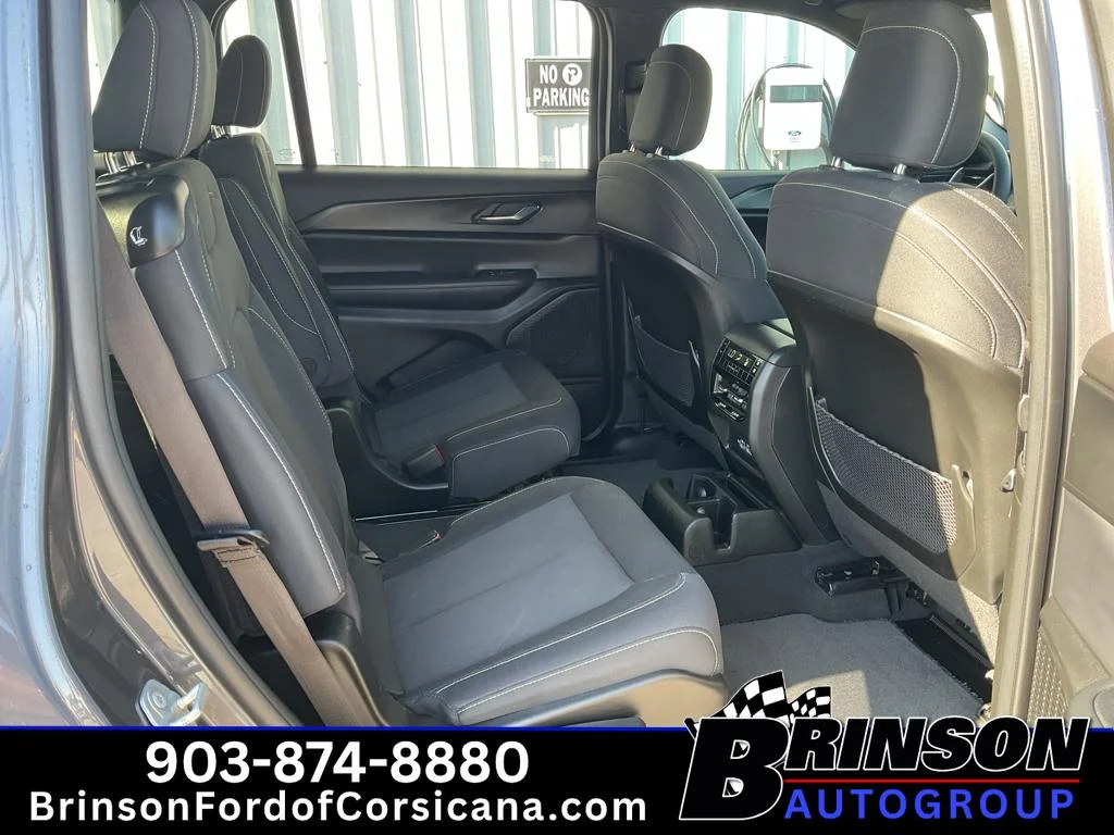 Used 2024 Baltic Gray Metallic Clearcoat Jeep Laredo X image 22