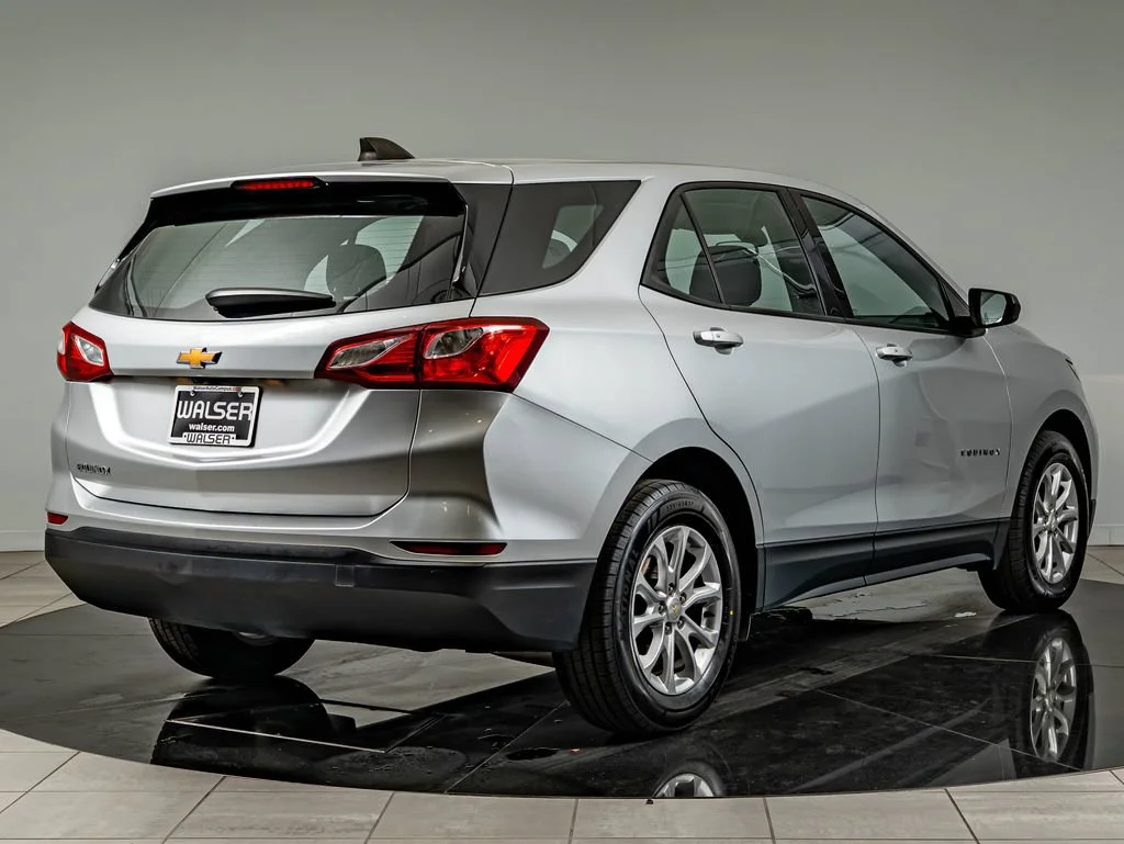 Used 2019 Silver Ice Metallic Chevrolet LS image 5