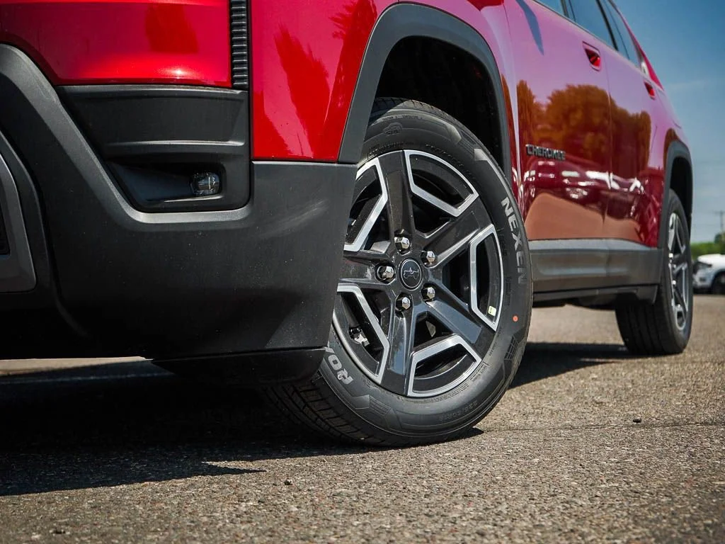 New 2026 Red Hot Pearlcoat Jeep Limited image 6