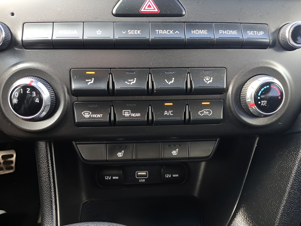 Used 2020 Silver Kia S image 18