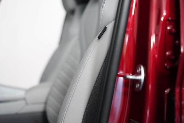 2025 Hyundai Elantra Limited - Photo 30