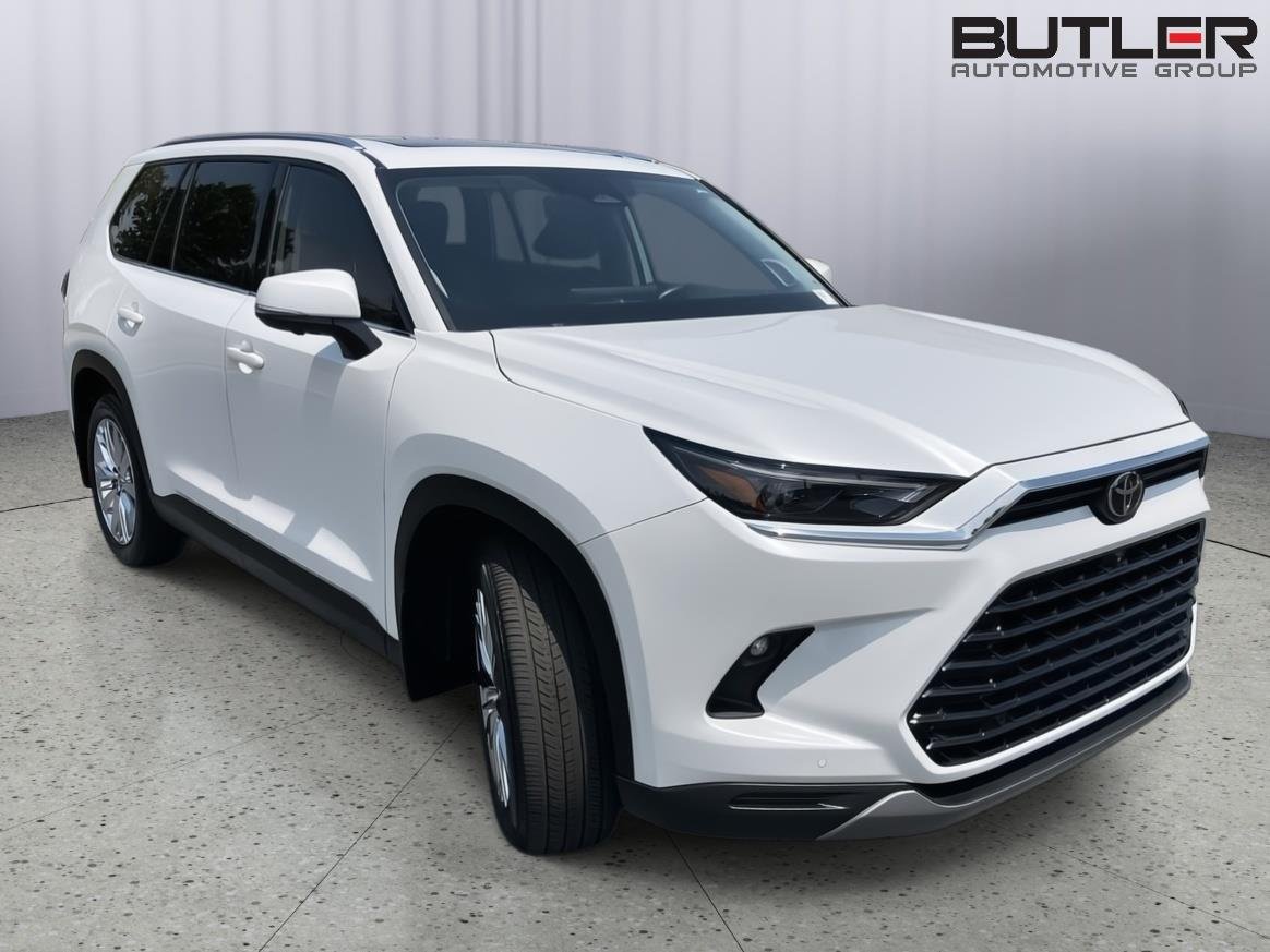 Used 2024 White (Wind Chill Pearl) Toyota Platinum AWD image 7