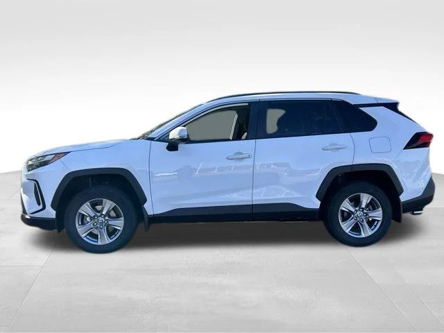 Used 2024 White Toyota XLE image 5