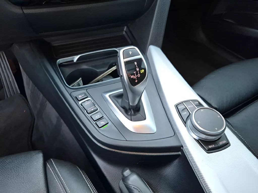 Used 2018 Black BMW 330 Gran Turismo i xDrive image 26