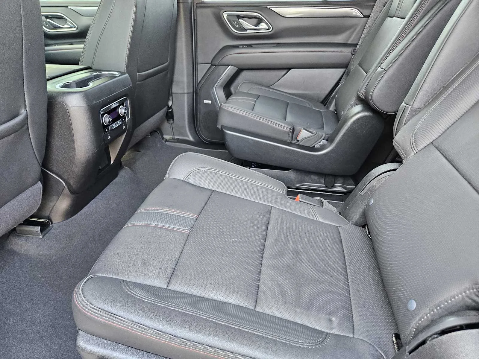 Used 2024 Summit White Chevrolet RST image 21