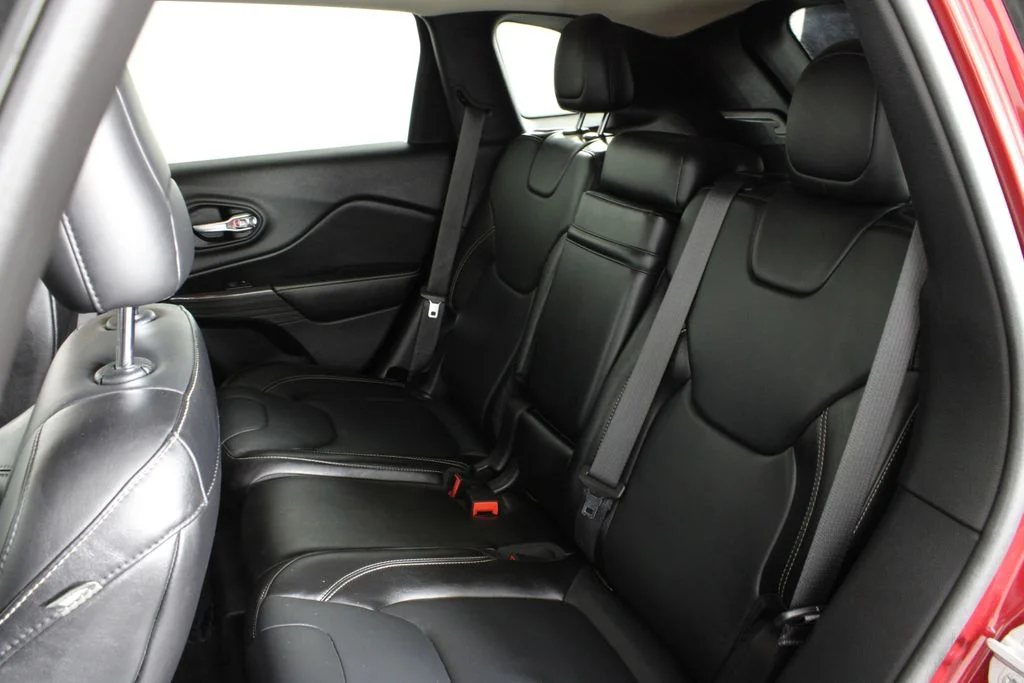 Used 2015 Red Jeep Limited image 20