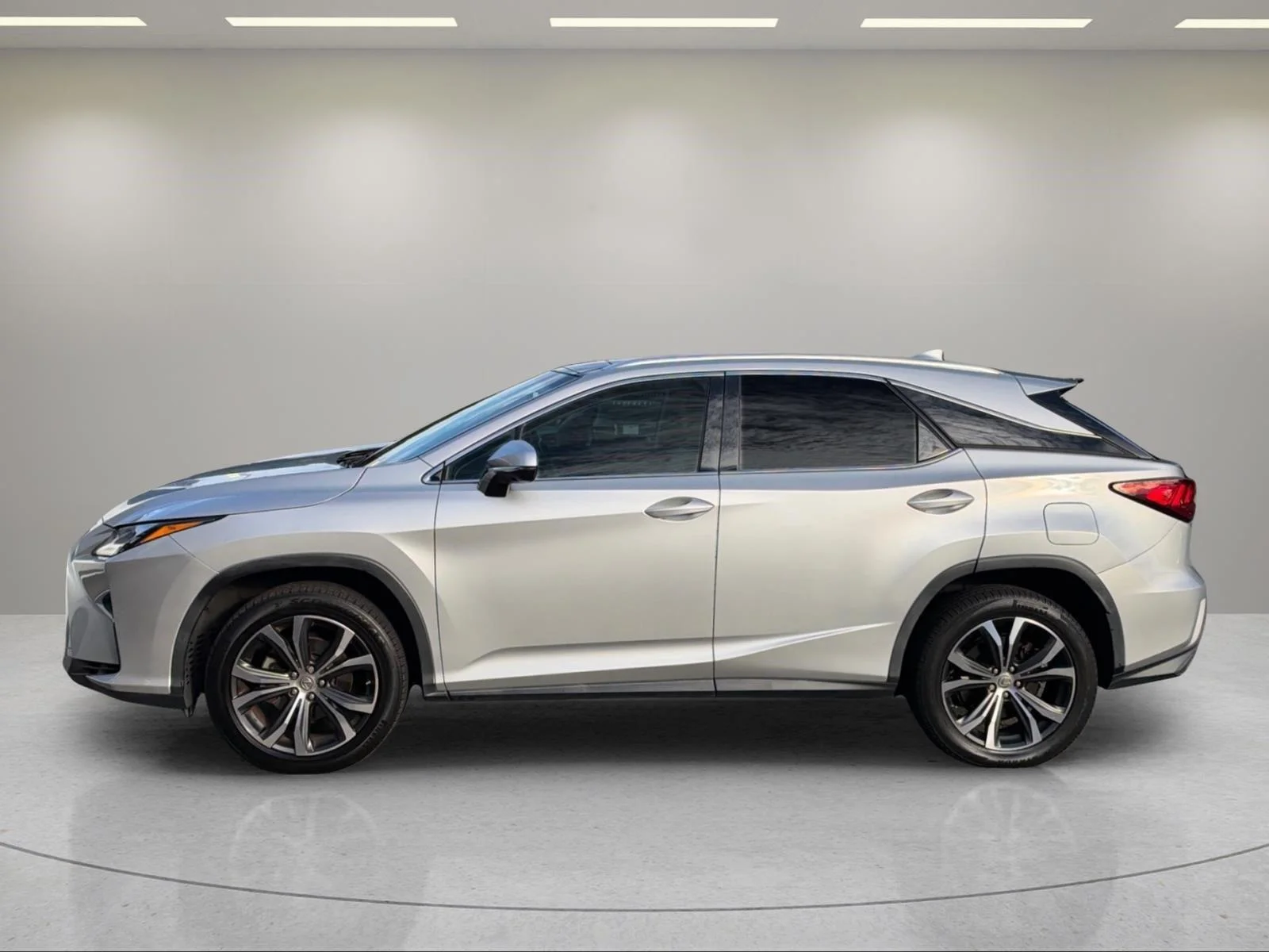 Used 2017 Silver Lining Metallic Lexus RX 350 image 2