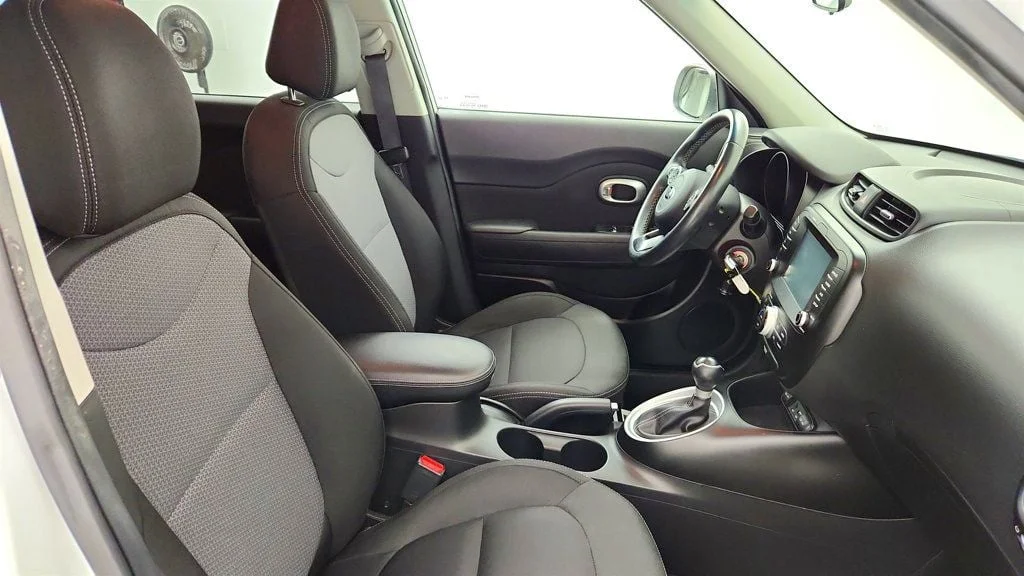 Used 2019 Clear White/Red Roof Kia + Automatic w/ Designer Pkg image 23