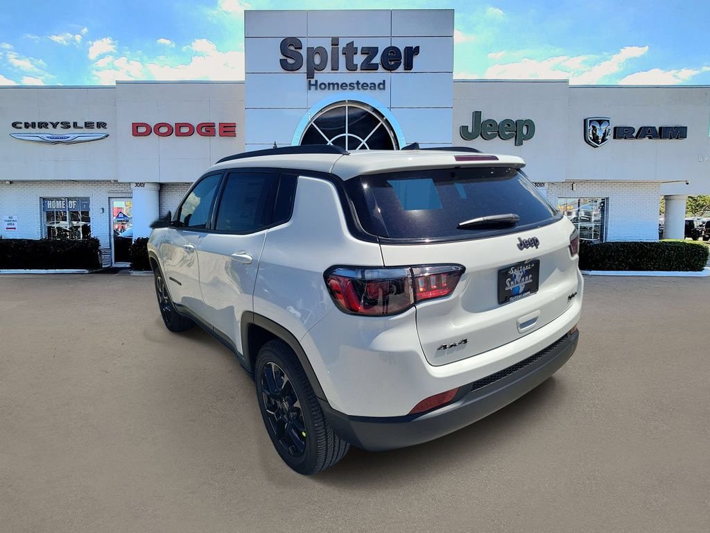 New 2026 Bright White Clearcoat Jeep Latitude image 3
