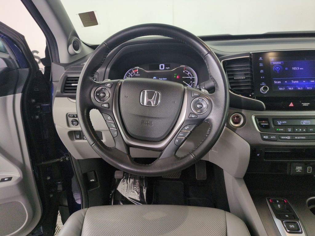 Used 2023 Platinum White Pearl Honda RTL image 13