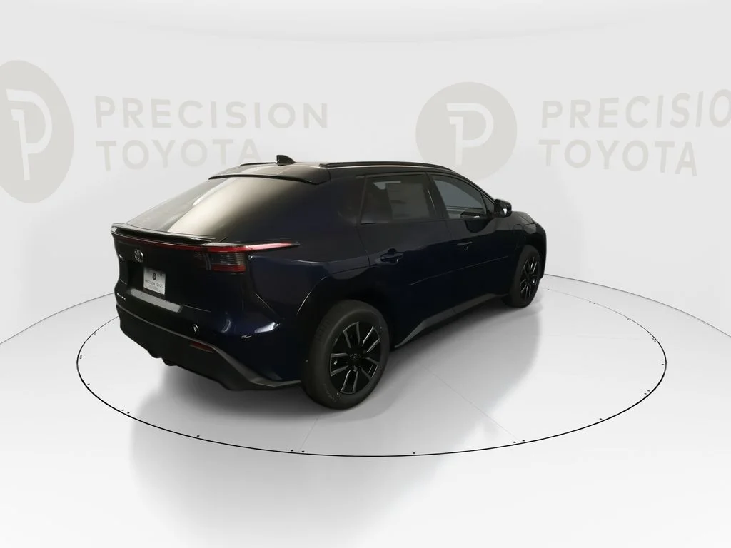 2026 Toyota bZ XLE - Photo 18