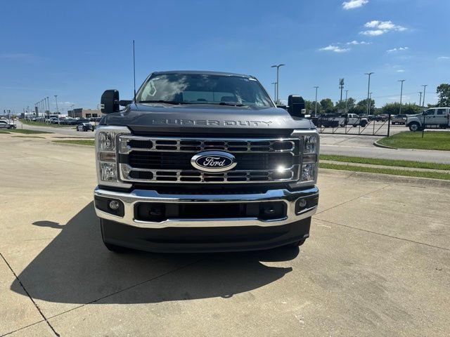 New 2027 Gray Ford F250 4X4 CREW/C image 11