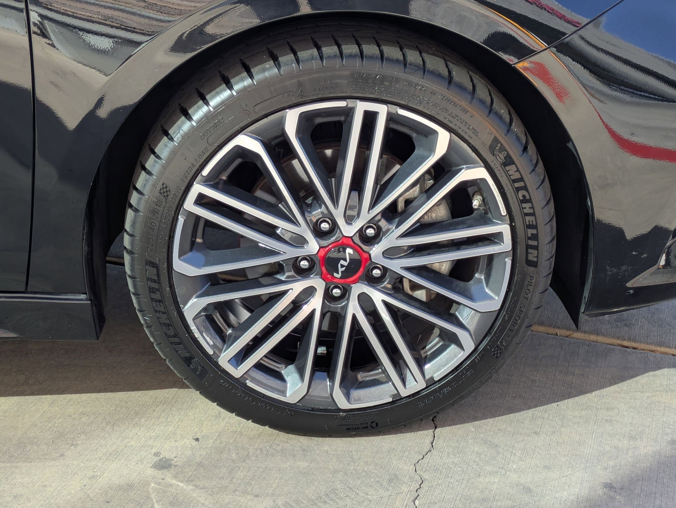 Used 2023 Aurora Black Kia GT image 12