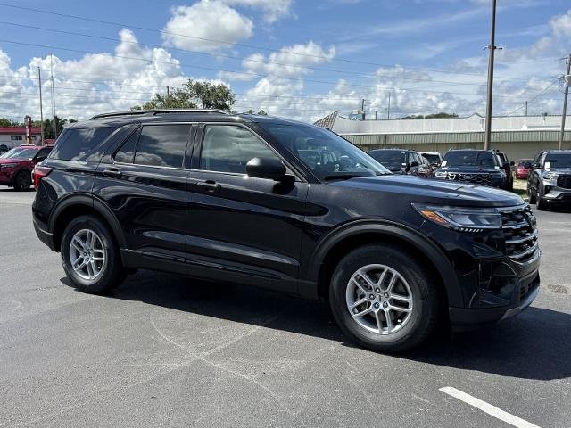 New 2026 Agate Black Metallic Ford Active image 2