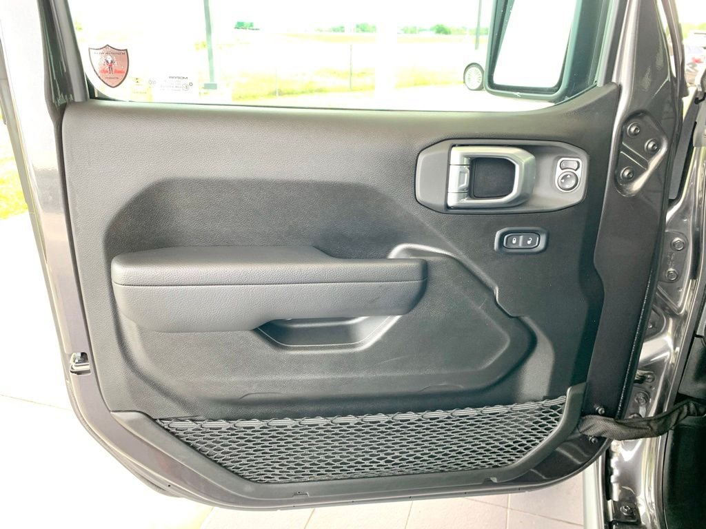 Used 2024 Gray Jeep Rubicon X image 13