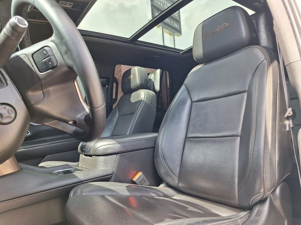 Used 2021 White Chevrolet High Country image 26
