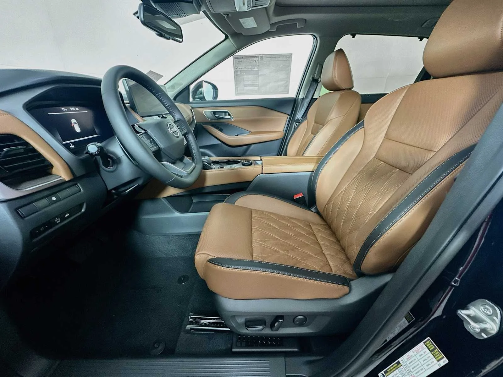 New 2026 Super Black Nissan Platinum image 4