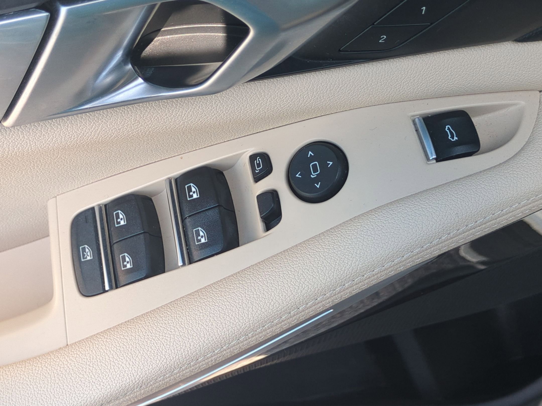 Used 2022 Alpine White BMW sDrive40i image 16