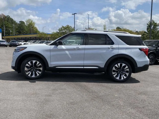New 2026 Space White Metallic Ford Platinum™ image 6