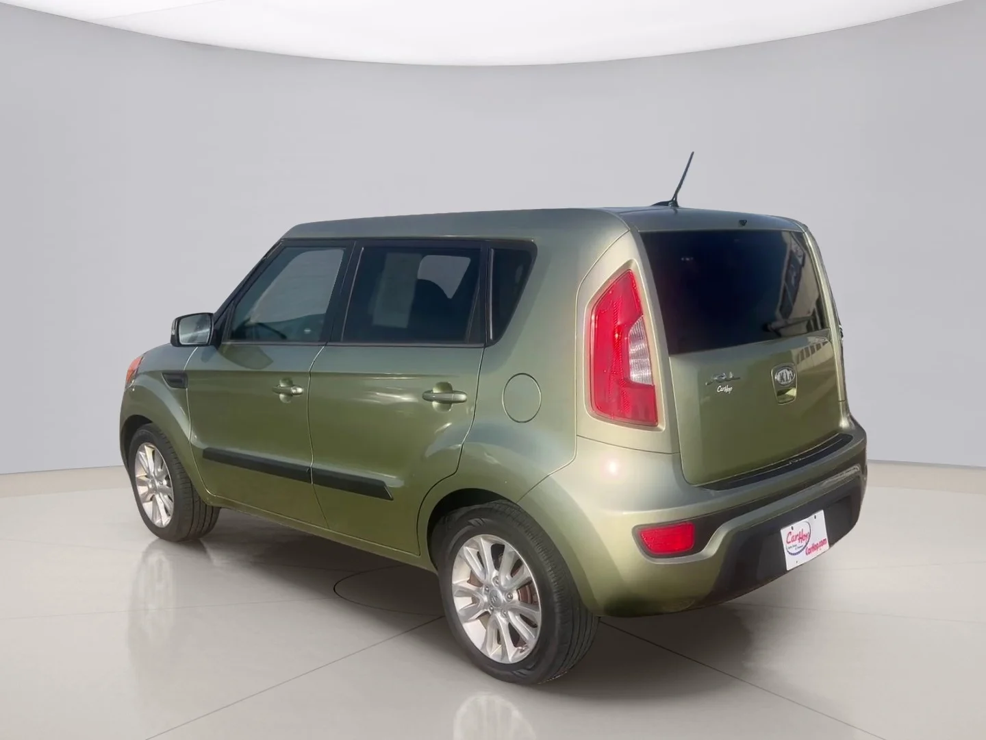 Used 2012 Green Kia ! WAGON image 3