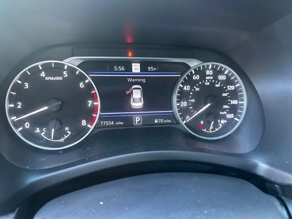 Used 2021 Gray Nissan SR image 22