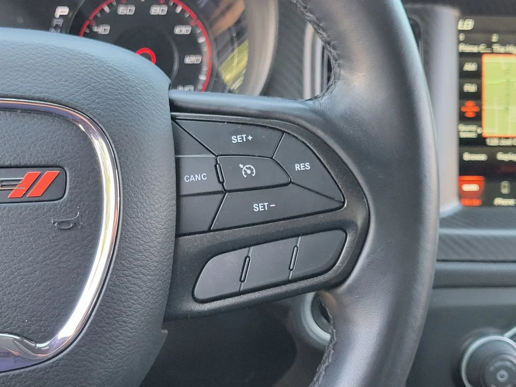 Used 2023 Gray Dodge SXT image 6