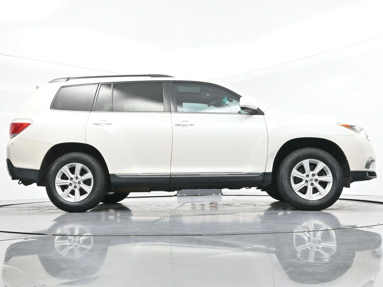 Used 2012 Blizzard Pearl Toyota SE image 50
