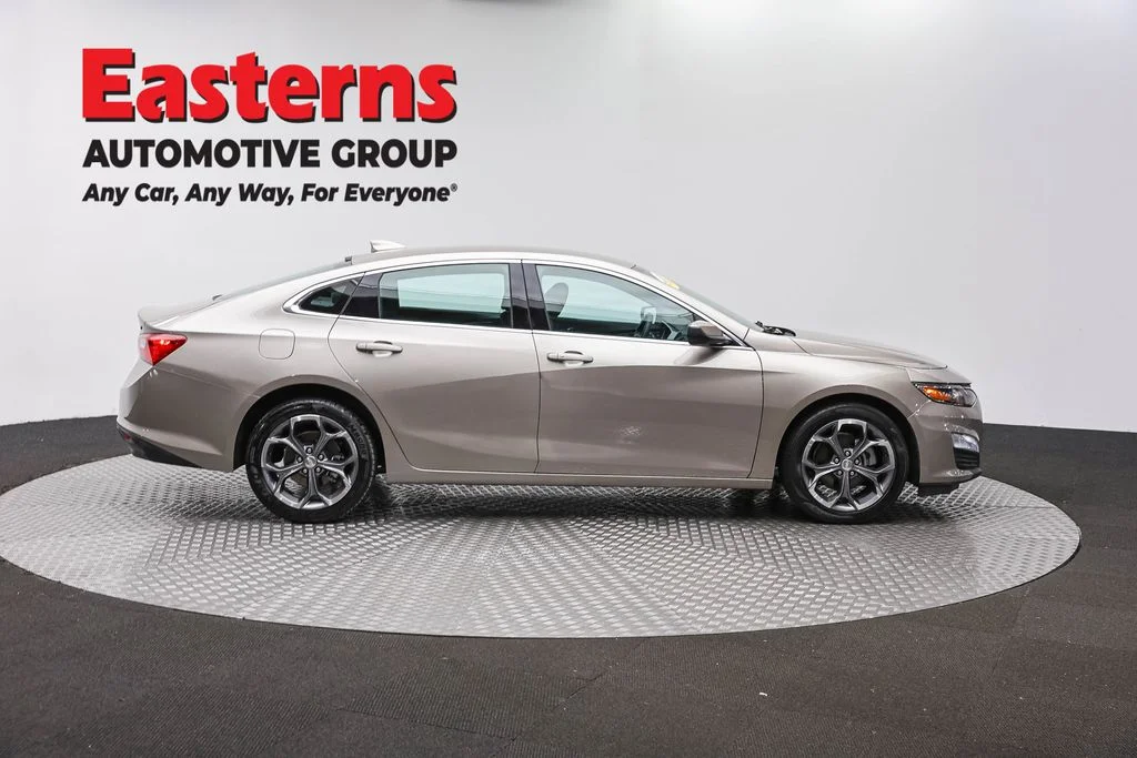 Used 2024 Gray Chevrolet LT image 4
