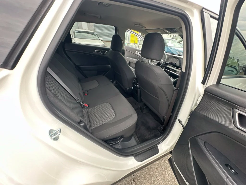 Used 2023 White Kia LX image 29