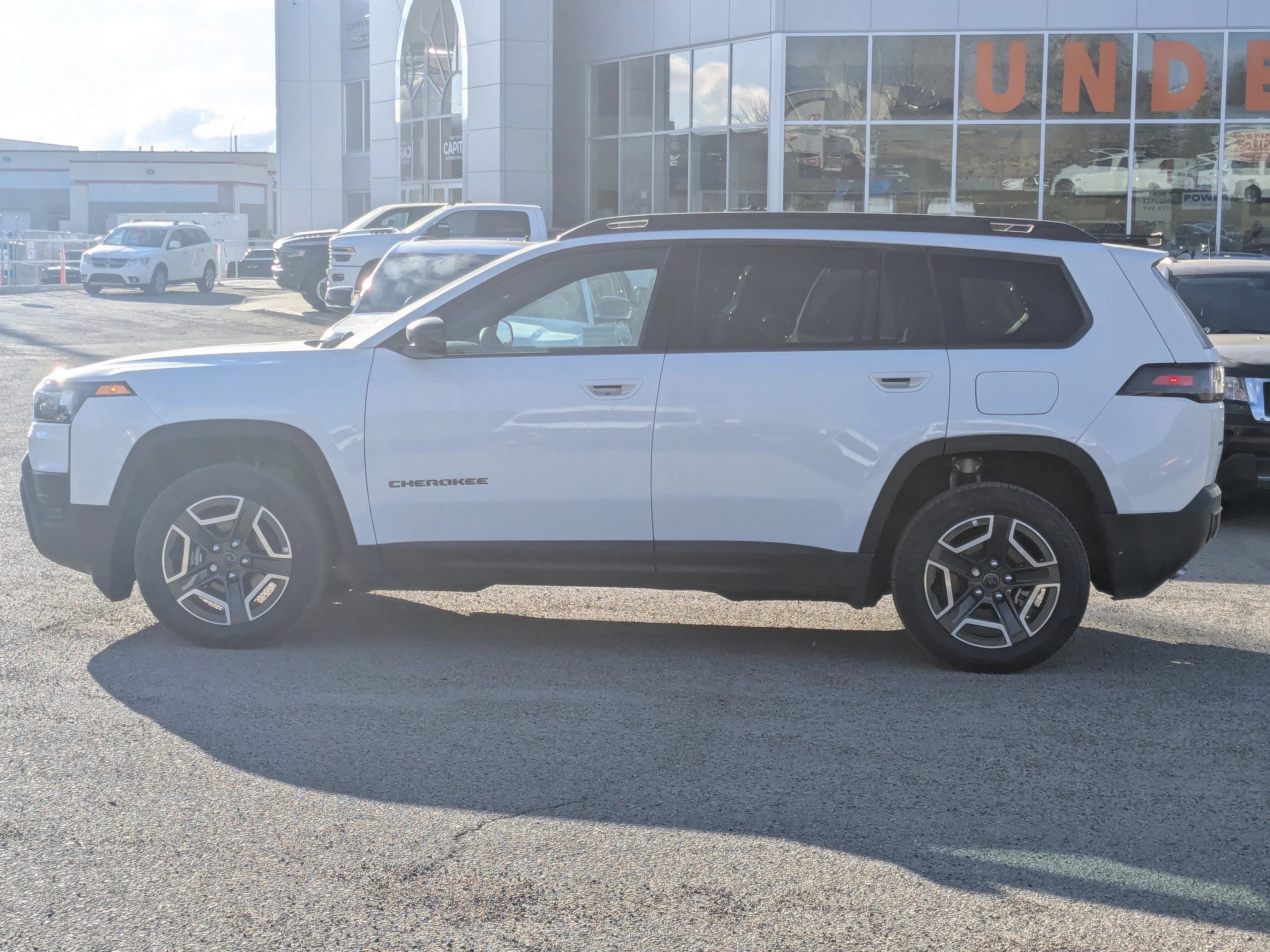 New 2026 White Jeep Laredo - - Pkg 23F  - Compact Spare  - 1.6L Turbo Hybrid  - 12.3 Touchscreen  & More image 5