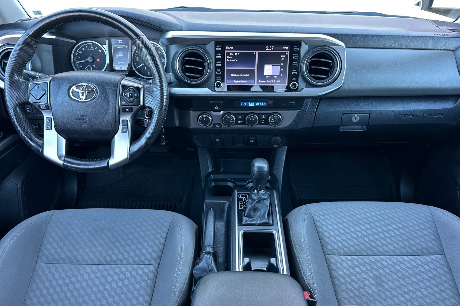 Certified Used 2022 WHITE Toyota SR5 image 12