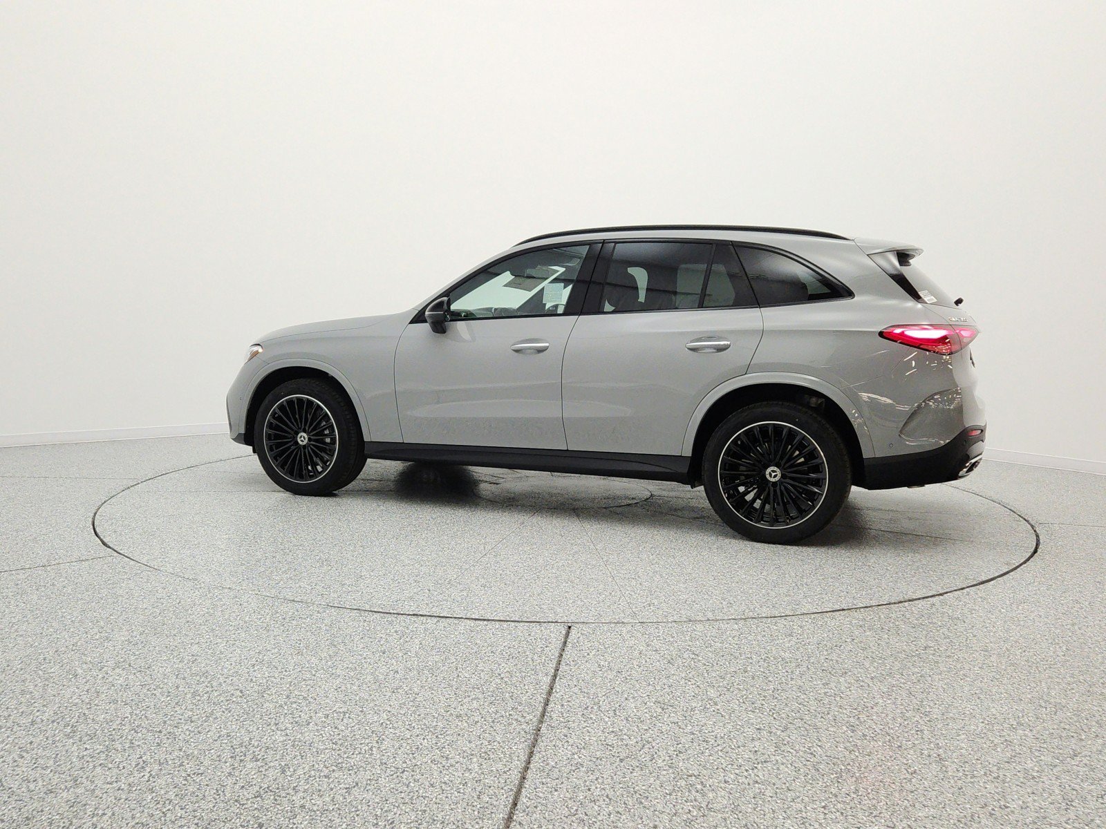 New 2026 MANUFAKTUR Alpine Grey Mercedes-Benz GLC 300 SUV image 31