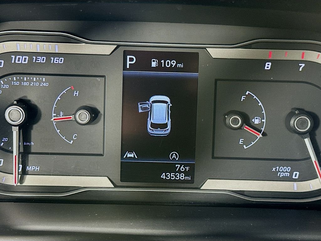 Used 2022 Gray Hyundai SEL image 12