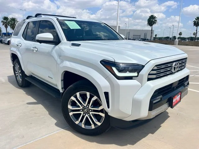 Used 2025  Toyota Limited image 1
