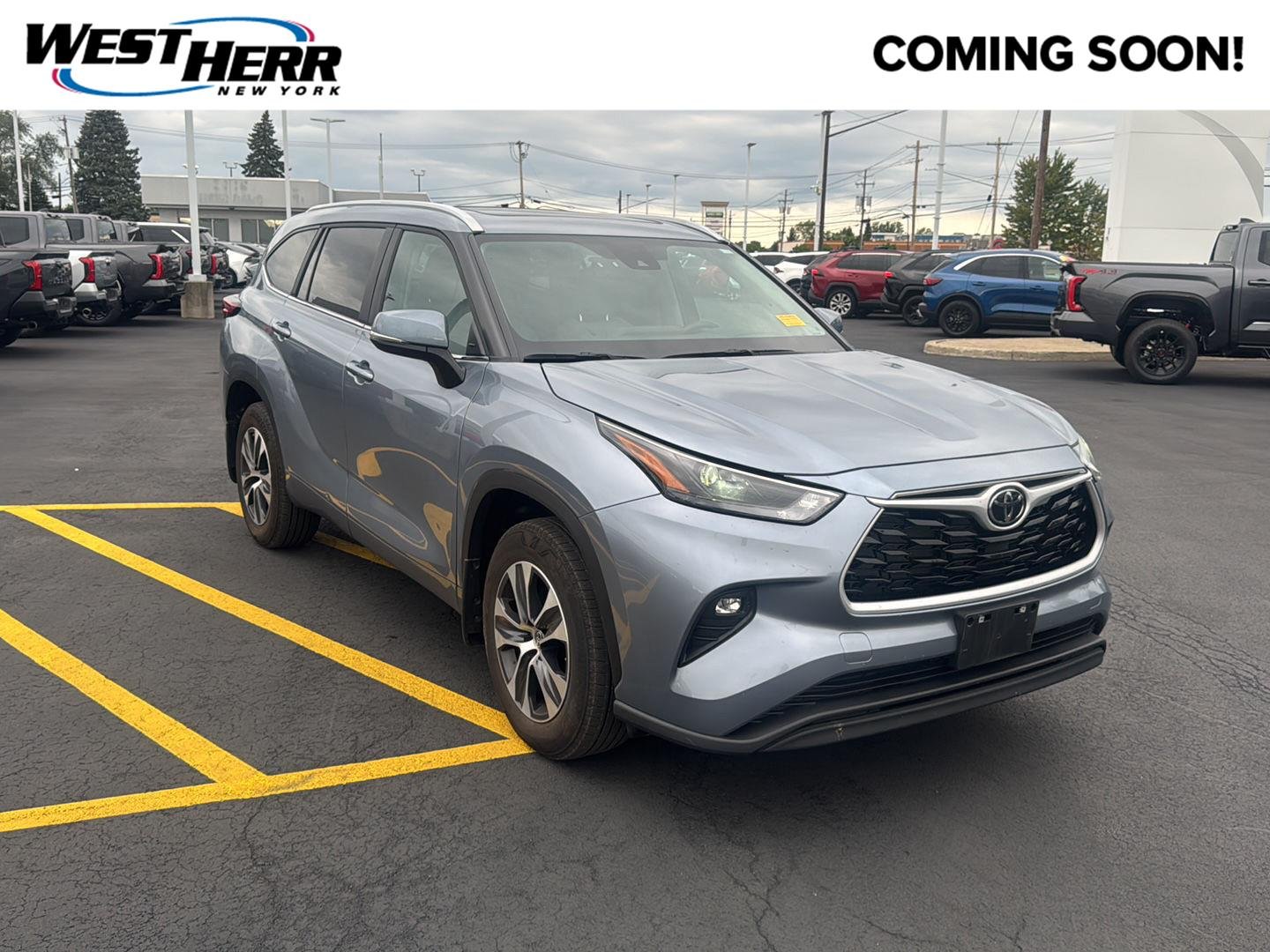 Used 2023 Moon Dust Toyota XLE image 1