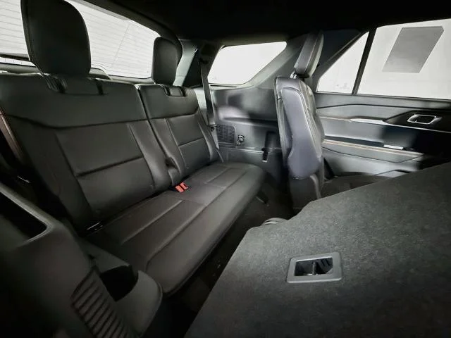 New 2026 Agate Black Metallic Ford Tremor® image 62