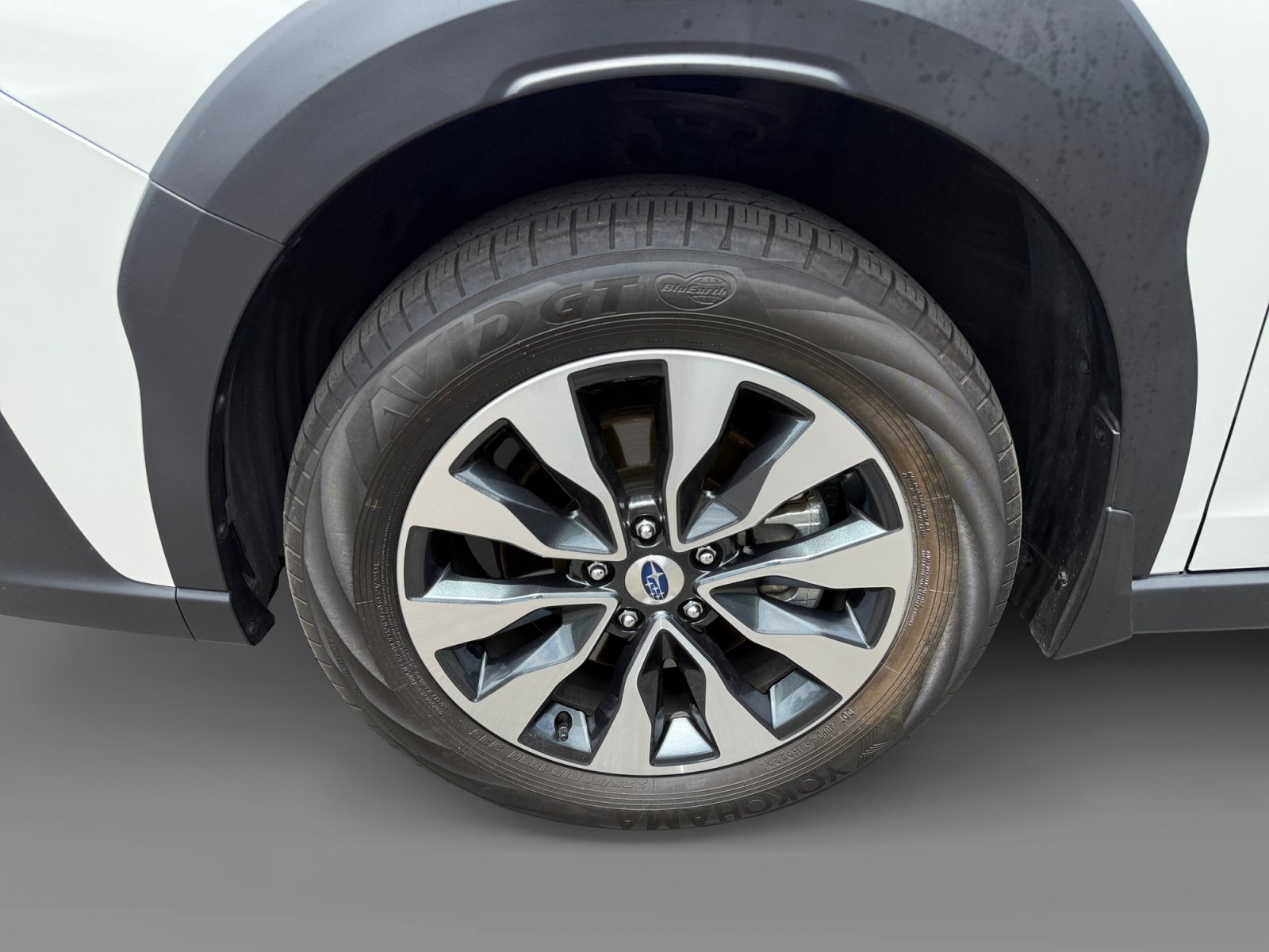 Used 2024 Crystal White Pearl Subaru Touring image 9