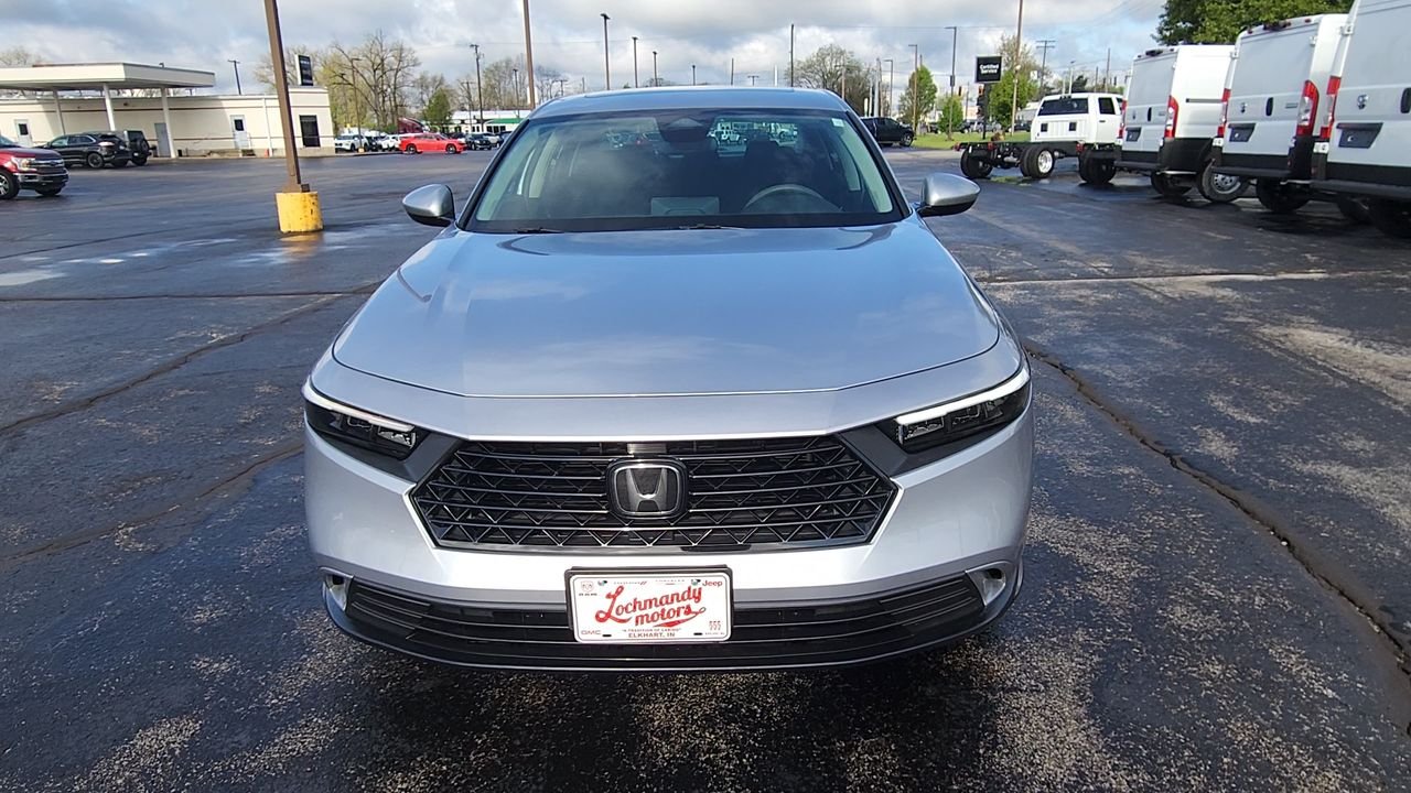 Used 2024 Silver Honda EX image 3