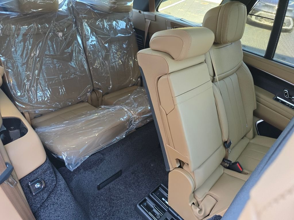 2025 Land Rover Range Rover SE - Photo 35