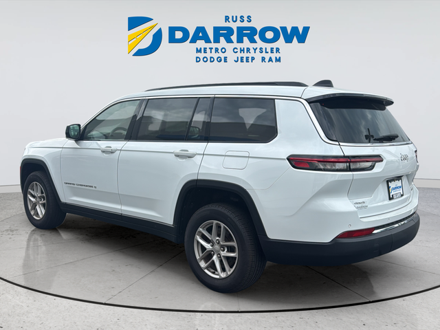 Used 2025 White Jeep Laredo image 3