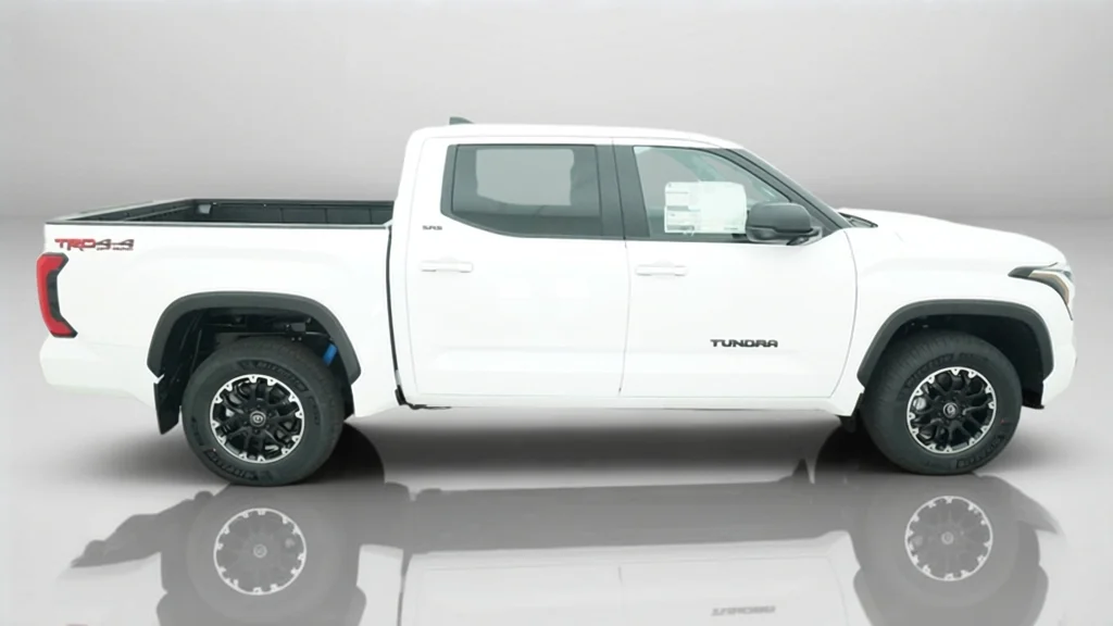 New 2026 Ice Cap Toyota SR5 image 7