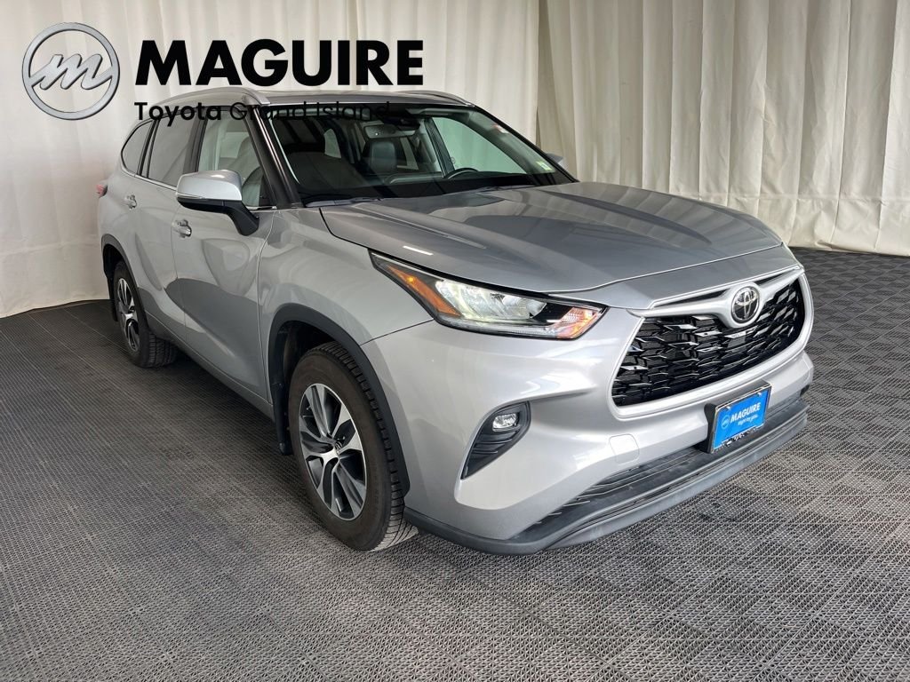 Used 2024 Gray Toyota XLE image 33
