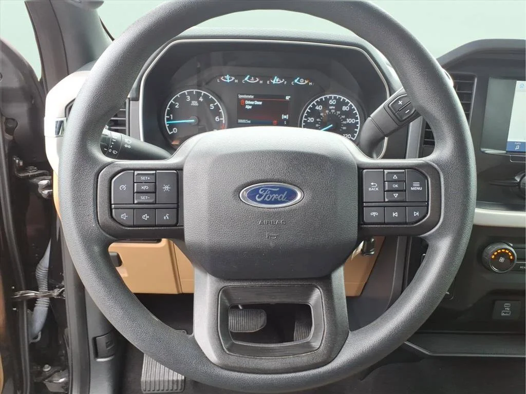 Used 2023 Black Ford XLT image 20
