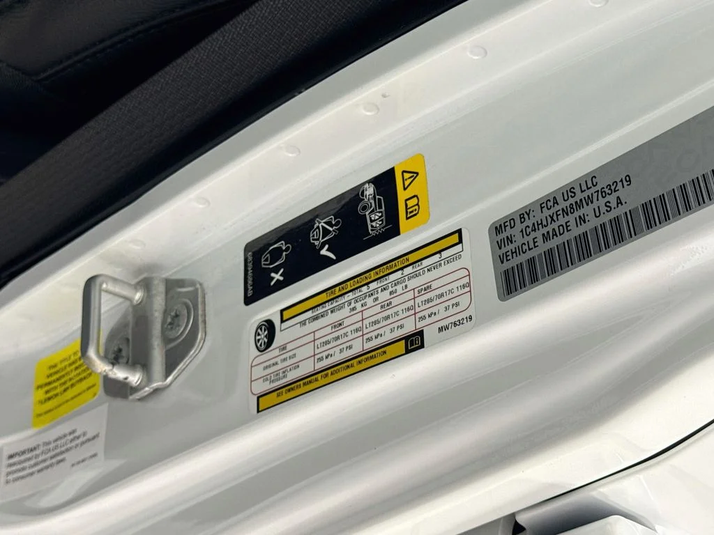 Used 2021 White Jeep Unlimited Rubicon image 33